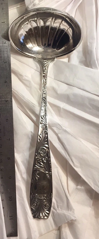 Cucharón perforador patrón real 1887 de Gorham placa de plata de 10 1/2"  Foto 2 de 4