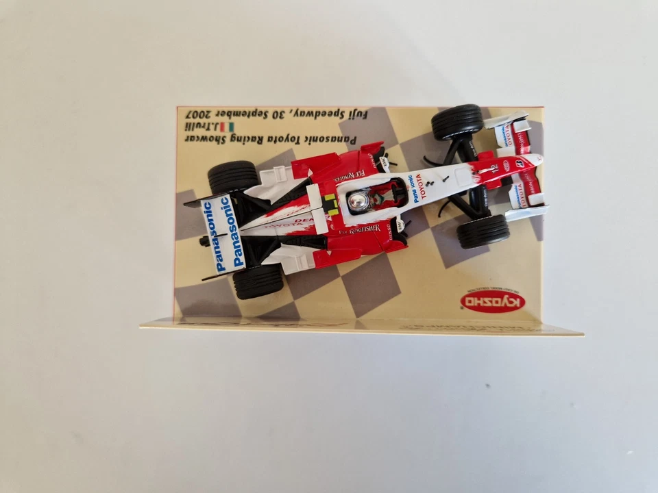 Minichamps 1/43 Toyota TF106 J. Trulli - Kyosho Fuji Showcar 2007 - 403070082 Foto 3 de 4