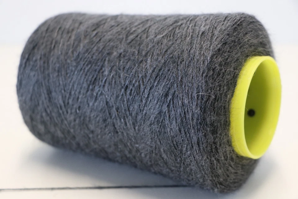 B06 (96€/kg) 250g SOFT ANGORA / KASCHMIR GRAU-ANTHRAZIT (7) Zwirn Wolle Strick - Bild 3 von 4