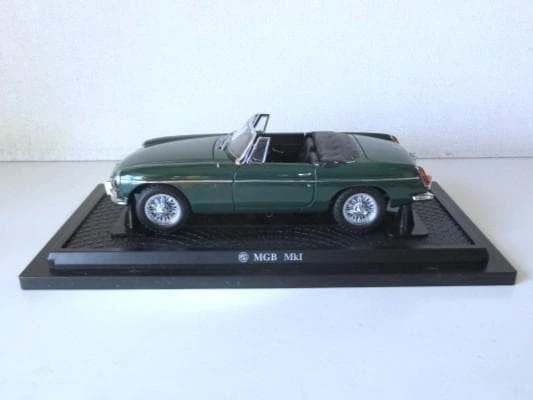 Coche clásico británico modelo fundido a presión Kyosho 1/18 MGB MK.I Foto 3 de 4