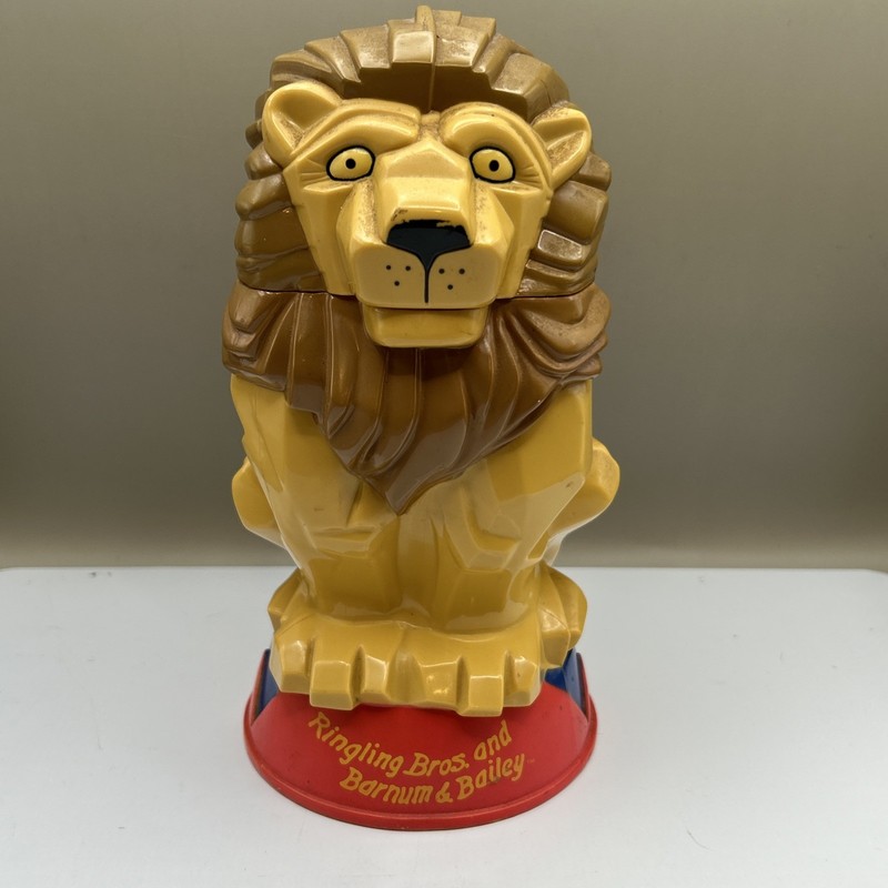 Ringling Bros.  And Barnum  & Bailey Circus Souvenir Lion Cup Vtg