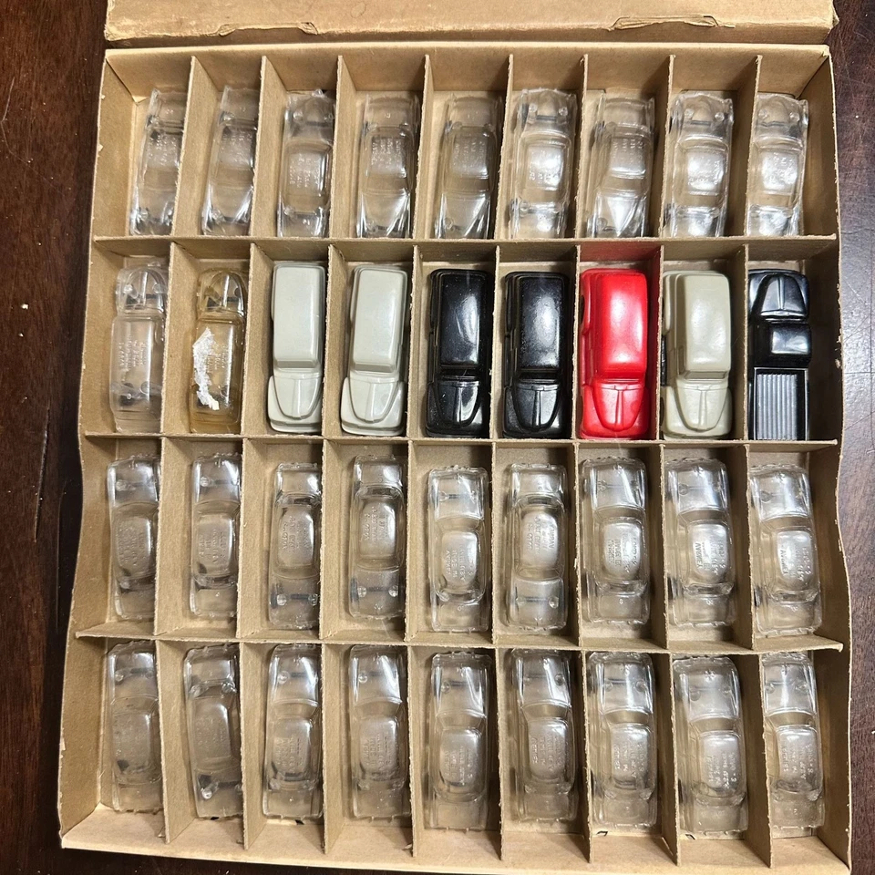 Vintage Varney HO Scale Model Vehicles 1950s Ford Cars & Trucks 36 Set - Image 2 of 4