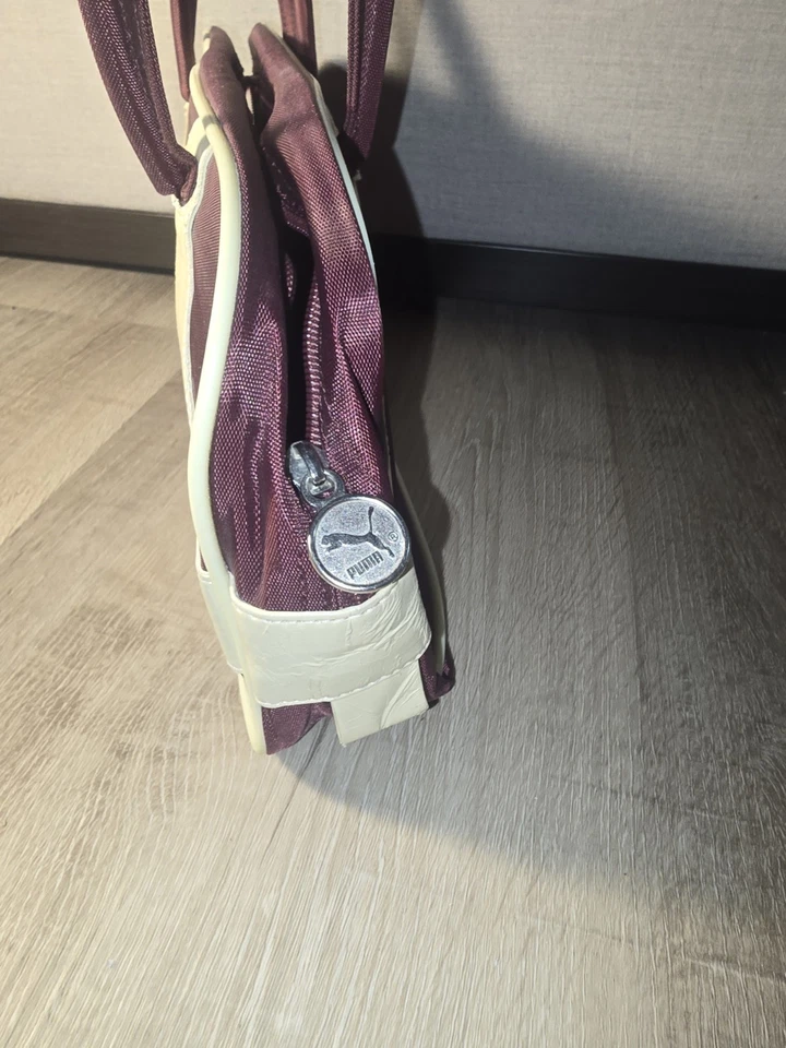 Vintage PUMA Small Purse/ Carry On Bag Excellent Condition - Image 4 of 4