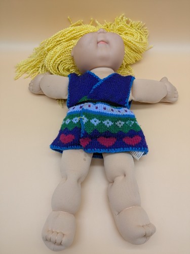 Cabbage Patch Kid Play Along Girl Blonde Curly Hair Hazel Eyes in Sweater PA-3 - Picture 5 of 16