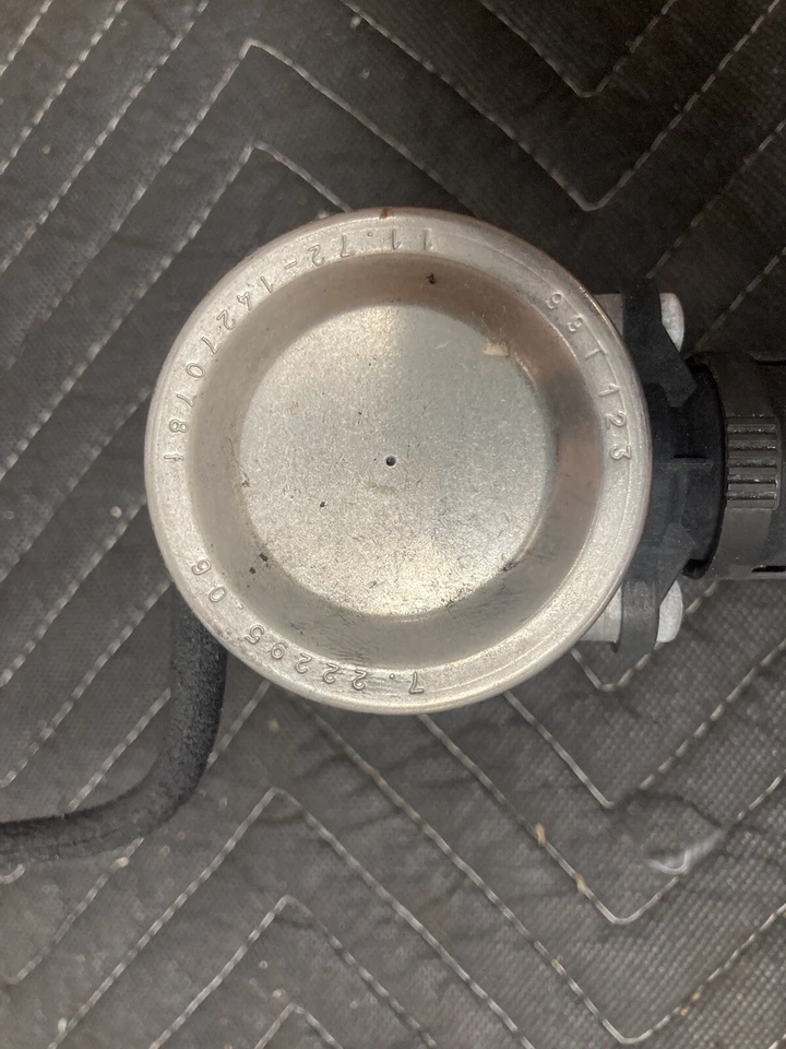 1997-2003 BMW E39 Emission Air Pump Control Valve 72229506 528￼i 525i OEM #453M - Image 2 of 4