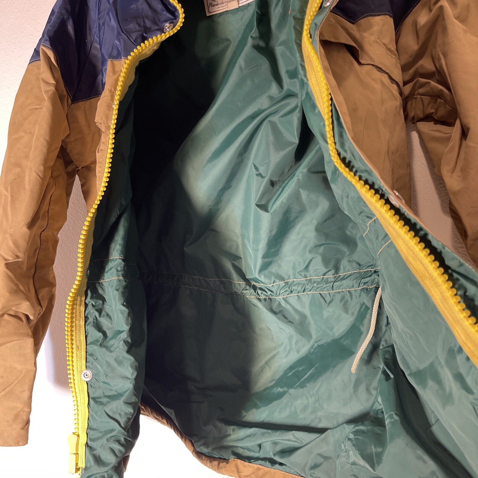 Vintage Powderhorn Mountaineering Jackson Hole, Wyoming USA Hooded