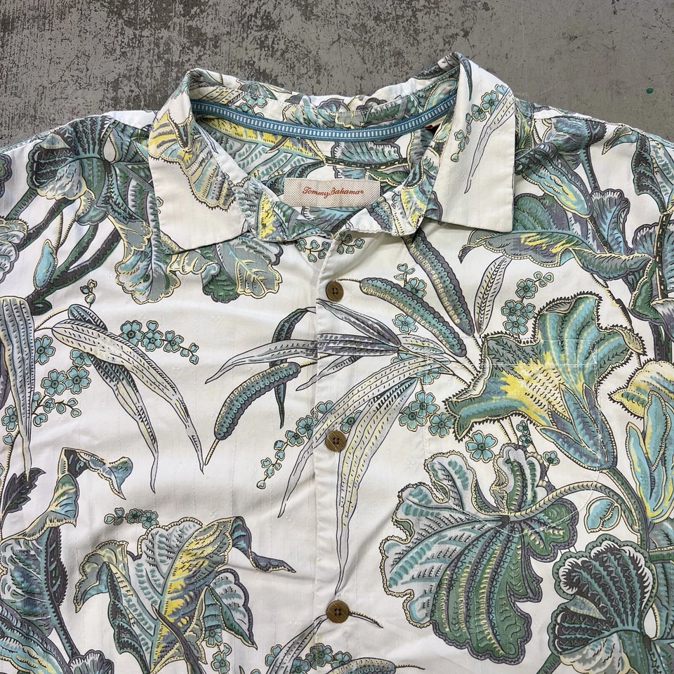 Camisa hawaiana Tommy Bahama para hombre talla XL seda abotonada floral cachemira blanca Foto 2 de 4