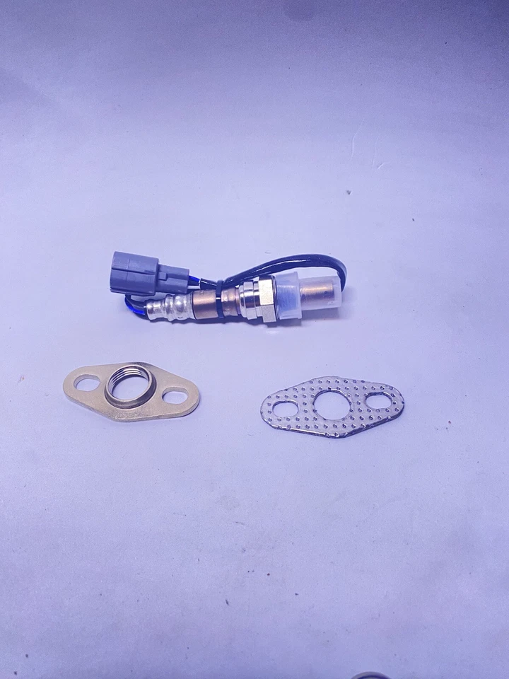 Davico 18000 Upper Catalytic Converter 2001 Toyota Tacoma And O2 Sensor - Image 2 of 2