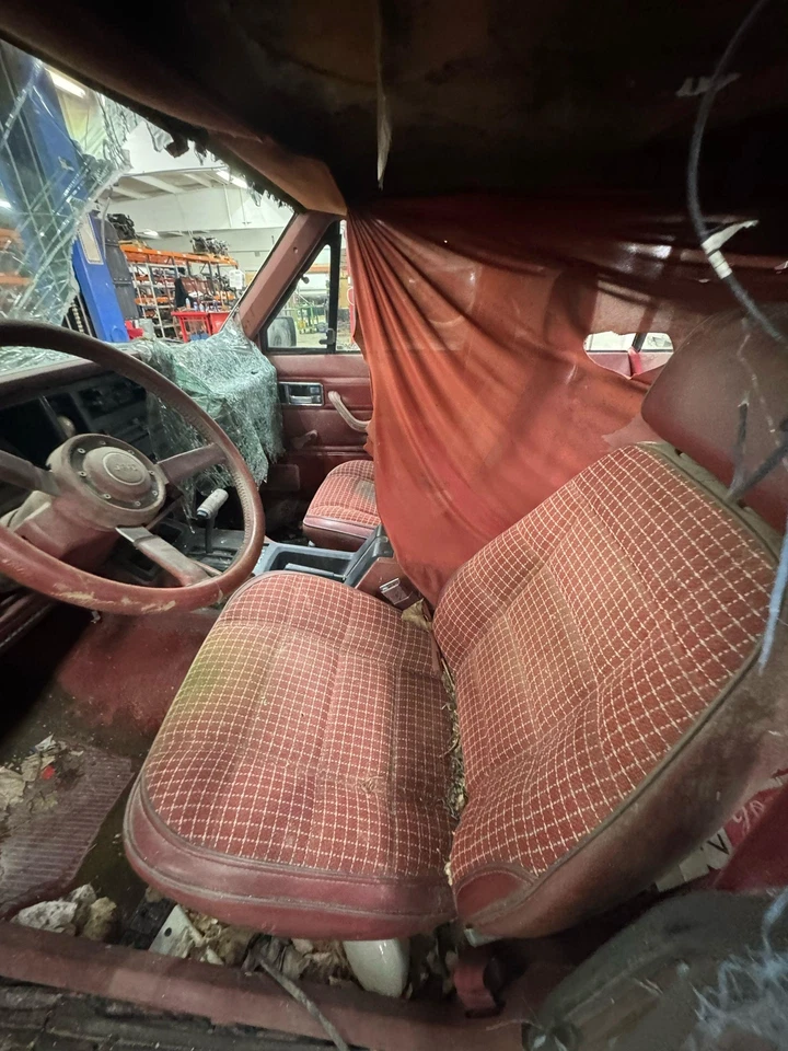 1984-1990 Jeep Cherokee Grille Chrome TRIM 183204 - Изображение 4 из 4