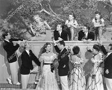 8B11-309 Marjorie Reynolds Jinx Falkenburg and the gang film Meet Me on Broadway