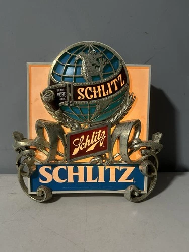Vintage 1977 SCHLITZ Beer Lighted Bar Sign Light Up  Globe Wall Plaque Union
