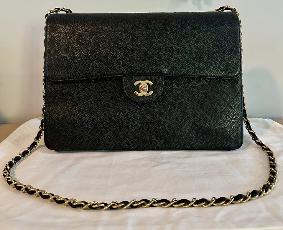 CHANEL JUMBO MATELASSE SINGLE FLAP CAVIAR Vintage 1997 - Image 2 of 4