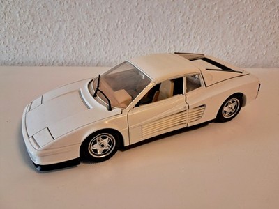 Bburago Burago Ferrari Testarossa 1984 weiß 1:18 Modellauto MIAMI VICE
