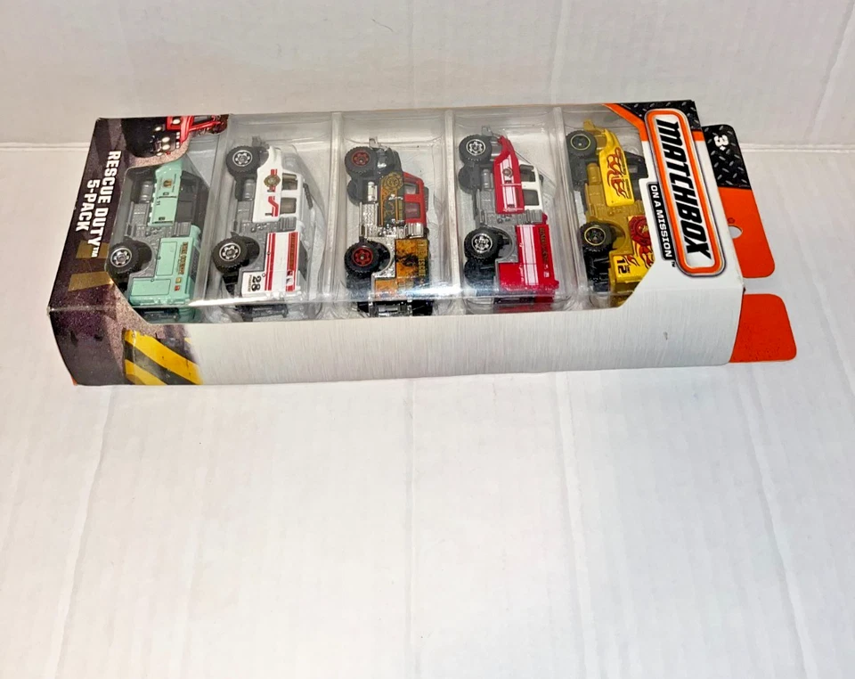 Matchbox 2007 Custom International WorkStar Brush Fire Truck Rescue 5-Pack - Image 3 of 4