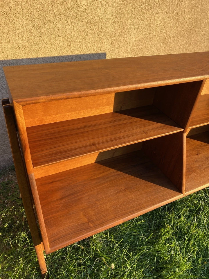 Estanterías Modernas Mediados de Siglo Kipp Stewart Drexel Declaración Nogal MCM Foto 2 de 4