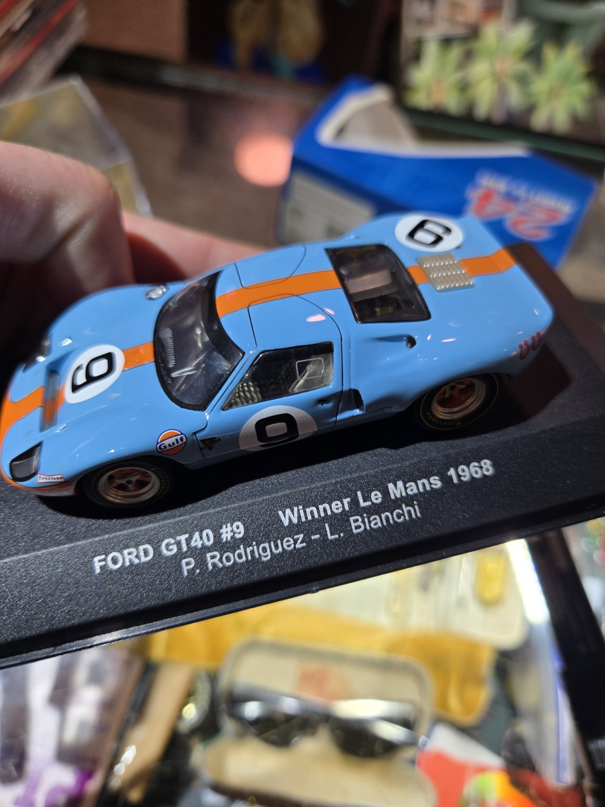 FORD GT 40 #9 WINNER LE MANS 1968 GULF AU 1/43 IXO MODELS LM1968