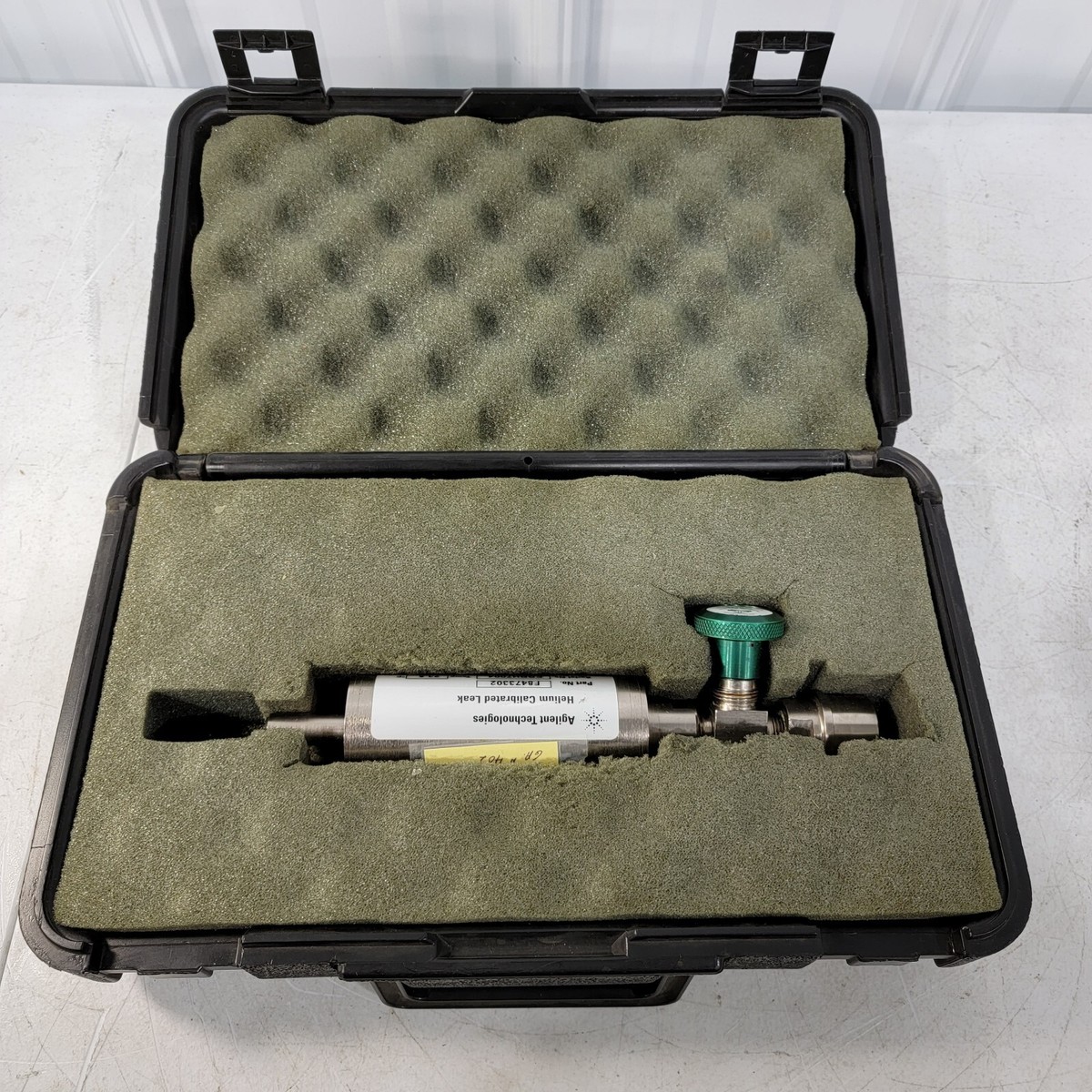 Agilent Technologies F8473302 Helium Calibrated Leak 4.8E-08