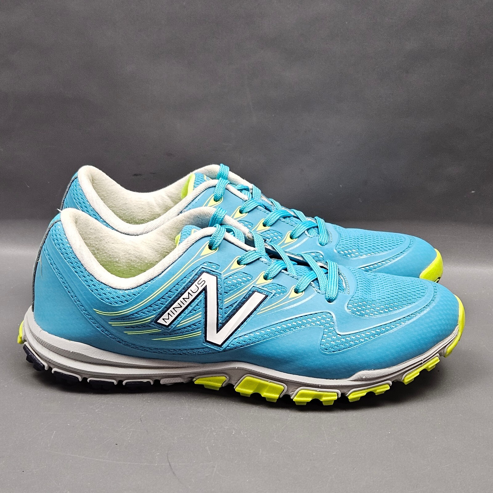 6 Green Lace Up Athletic Sneakers