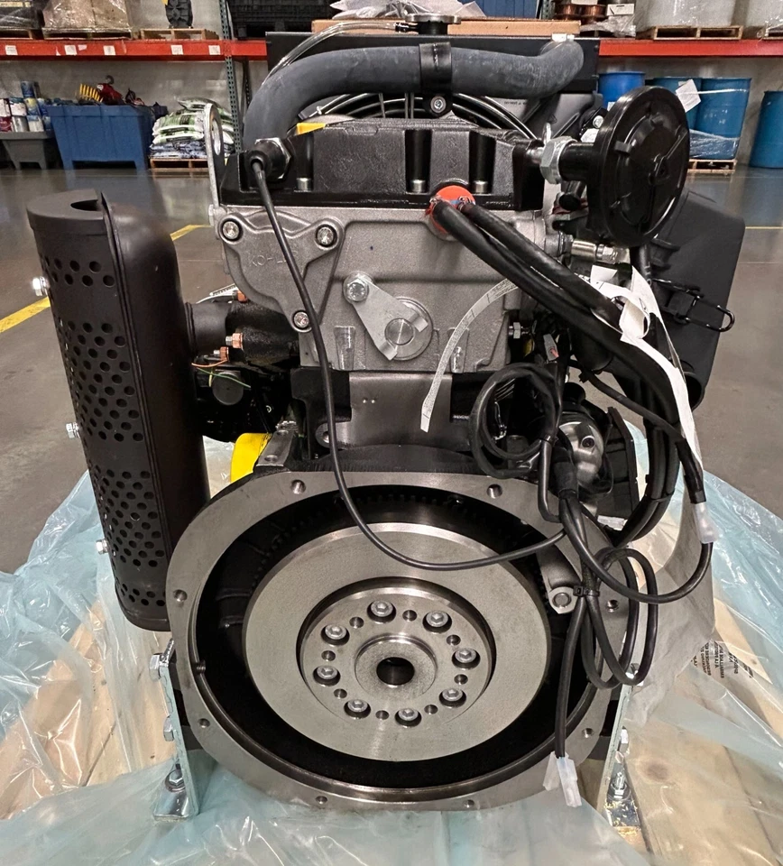 Дизельный двигатель Kohler 23,7 л.с. 3 цилиндра жидкостное охлаждение KDW1003-E536 (C) #8.753-906.0 - Изображение 3 из 4