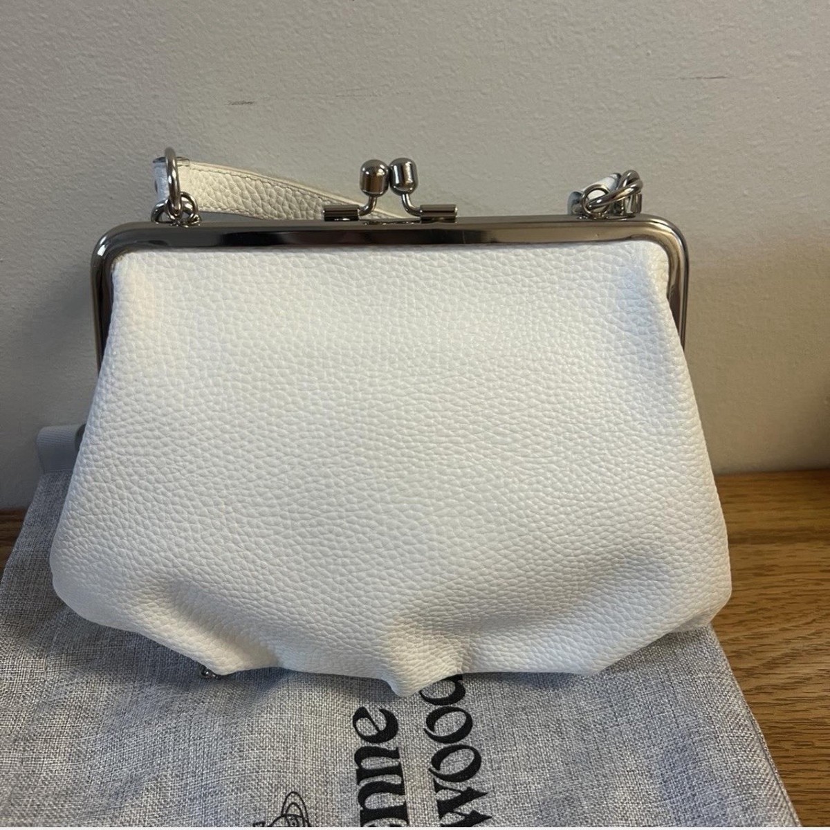 Vivienne Westwood White Vegan Top Handle Bag - Logo Accent, Kiss