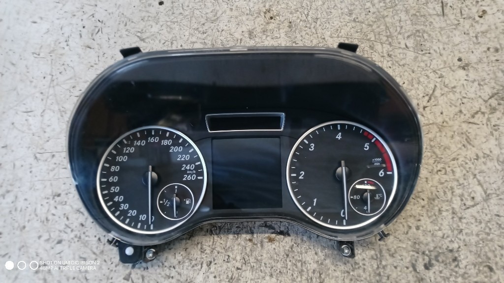 QUADRO STRUMENTI CONTACHILOMETRI PER MERCEDES Classe A Serie (W176) A1769007901