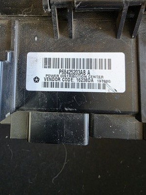 Genuine Mopar Intelligent Power Power Distribution Center 68425203AB NEW!!!