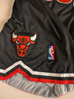 Just Don 1997-98 Mens Embroidered NBA Chicago Bulls Basketball