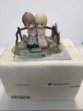PRECIOUS MOMENTS HAMILTON COLLECTION LOVE BRIDGES OUR HEARTS FIGURINE 2012
