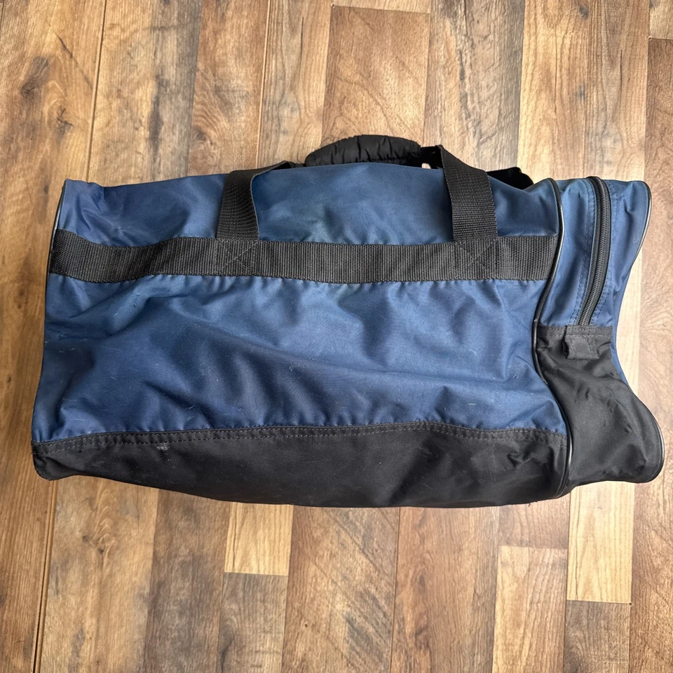 Vintage Nike Brasilia Training Duffel Bag Men's Blue Gym Bag Soccer 6606 - Image 3 of 4