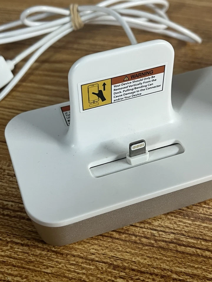 Press Play One Dock Duo 2 en 1 Apple Watch y base de carga para teléfono - Probado Foto 4 de 4