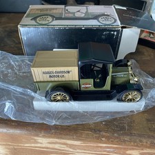 1916 Studebaker Pickup Ltd Edit Bank by Harley-Davidson  1:25 Scale 99215-95v