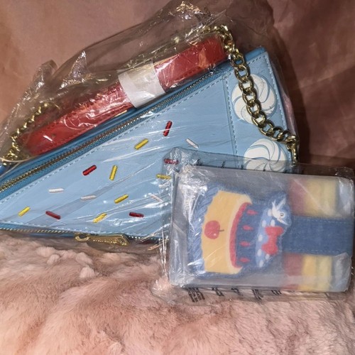 Loungefly Disney Bundle Snow White Cake Crossbody BAG, WALLET, FIGURINE New LE