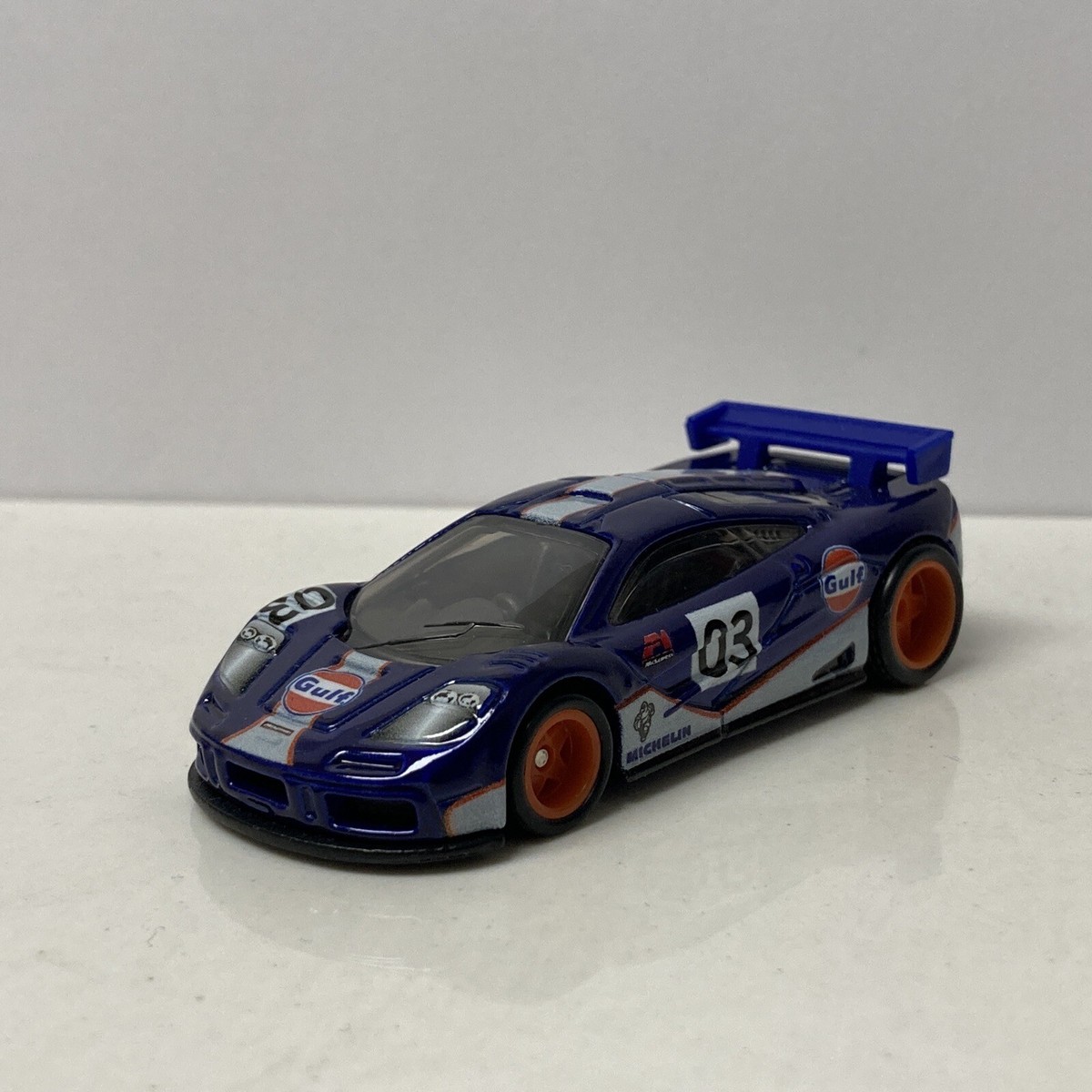 ミニカー McLaren F1 GTR Gulf Racing 1997 1:64 ミニカー McLaren F1 GTR Gulf Racing 1997 1:64 ミニカー