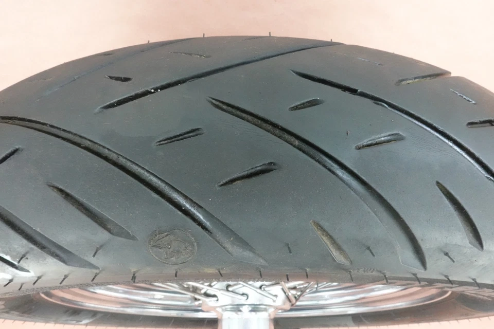 Llanta delantera Metzeler Harley Davidson Heritage Softail 2000-2011 FLSTC Foto 2 de 4