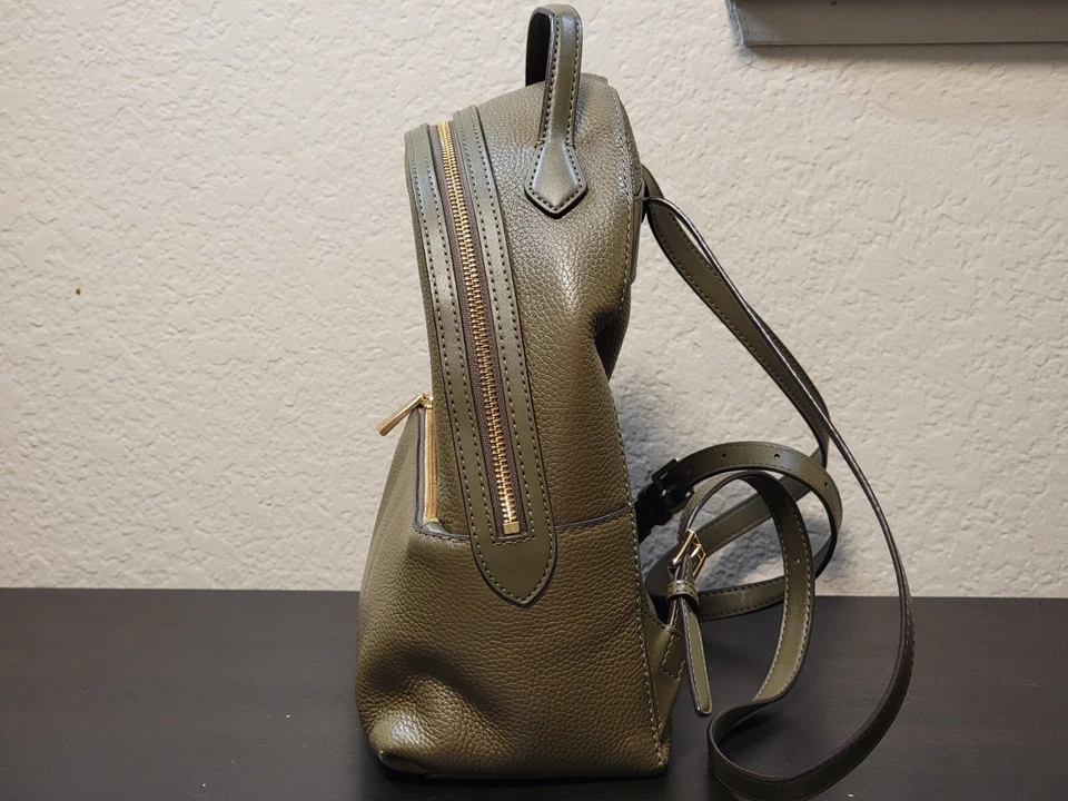 Mochila Michael Kors Valerie Verde Oliva Mediana Cuero Guijarro Foto 2 de 4