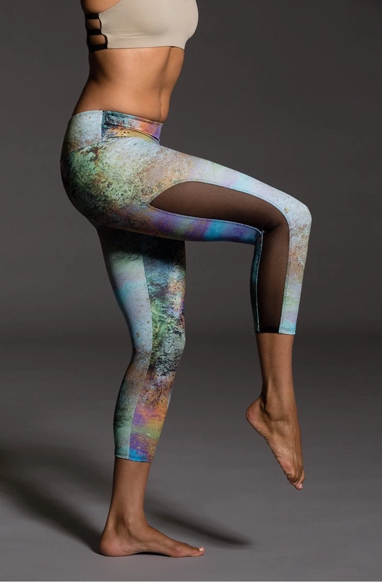 Jala Clothing Review: Slash Cut Out Leggings - Schimiggy Reviews