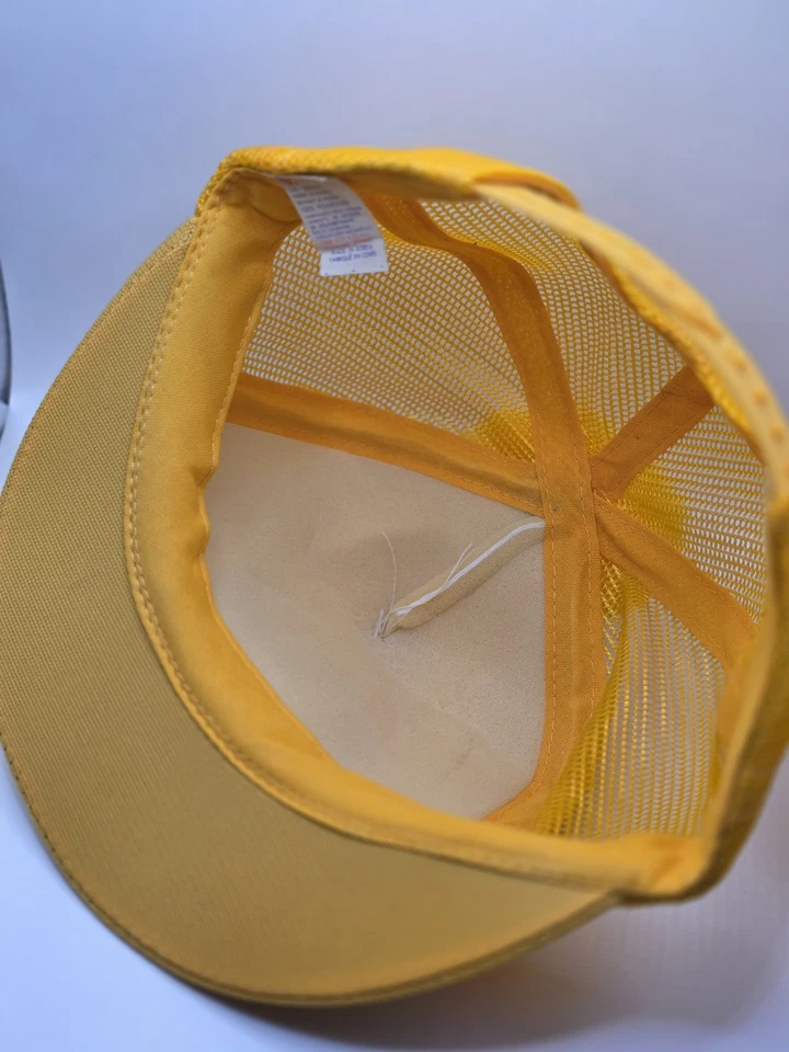 Vintage Golf Hat With Pom Pom ⛳️ Indian Hill Golf Club - Image 2 of 4