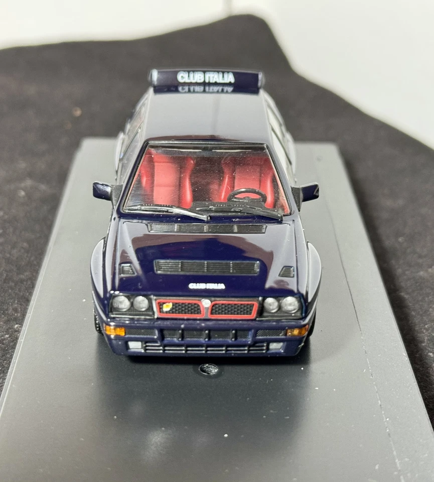 HPI-RACING 8063 LANCIA DELTA HF INTEGRALE EVO2 CLUB ITALIA 1992 Blu Scuro 1:43 - Immagine 3 di 4