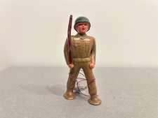 Barclay Pod Foot Series ca 1950s B259 Soldier Under Marching Orders in Khaki