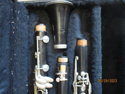Artley Prelude Clarinet with Hard Case. Made in USA | eBay
