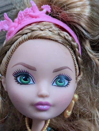 Ever After High First Chapter Ashlynn Ella Doll daughter of Cinderella - Picture 6 of 11