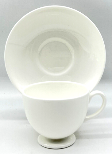 SET OF 8 WEDGWOOD WHITE CUPS & SAUCERS, LEIGH, EXCELLENT CONDITION - Picture 4 of 23