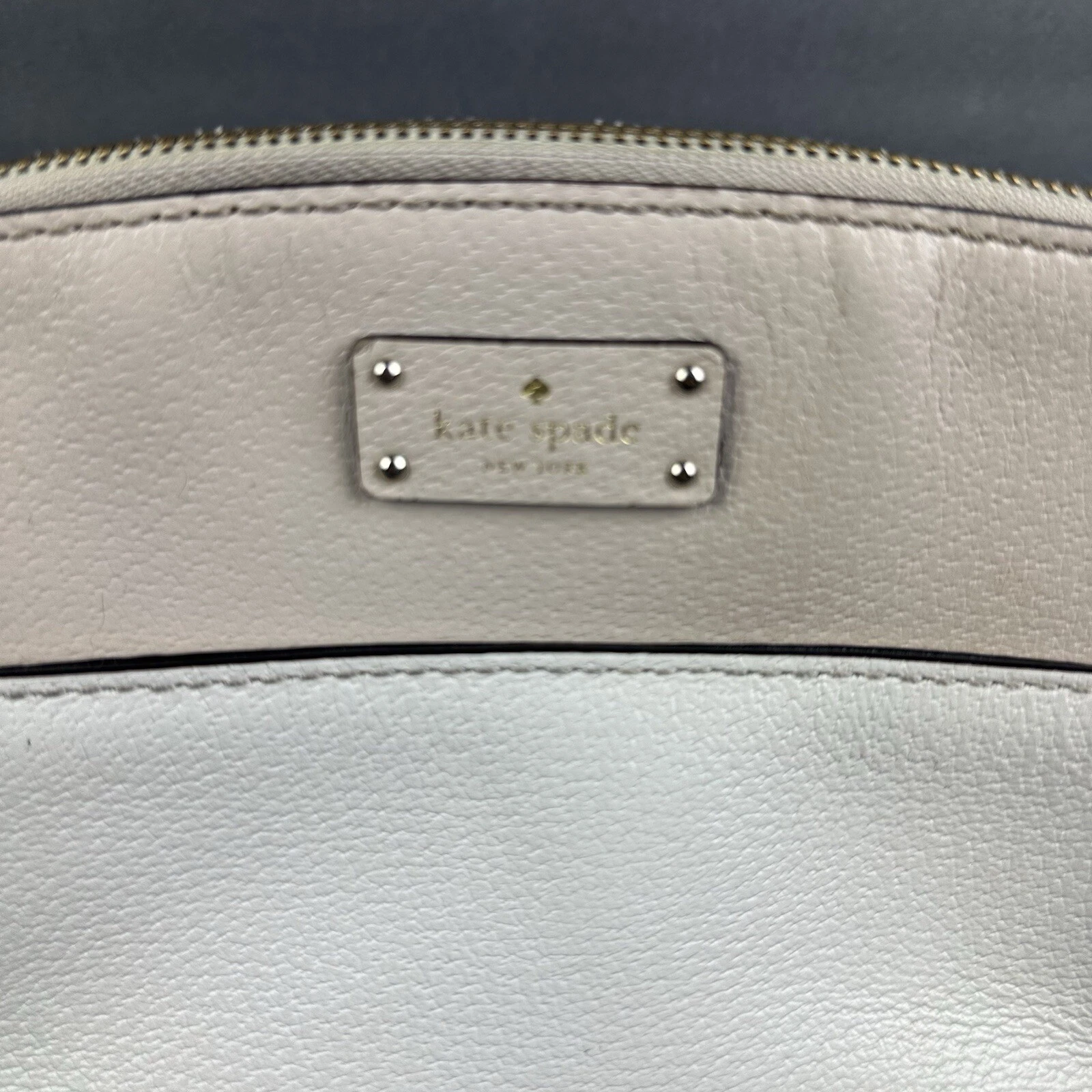 Borsa a tracolla Kate Spade New York Grove Street Millie borsa a mano in pelle beige calda