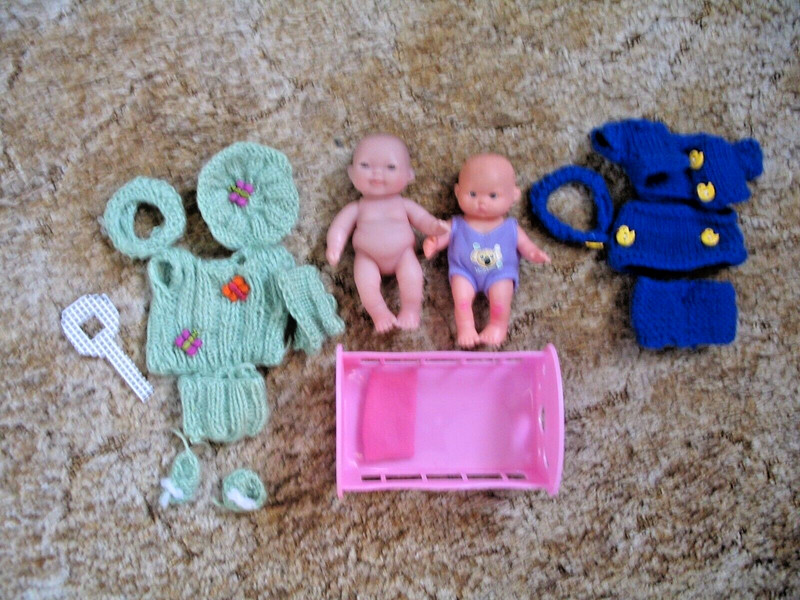 Berenguer & TuTu Love 5 inch baby dolls w/ 2 Hand- Knitted Dress Outfits, Cradle