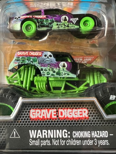 Spin Master Monster Grave Digger & Race Car Walmart Esclusiva - Foto 2 di 4