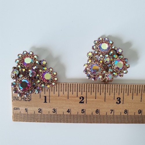 Vtg Weiss Aurora Borealis Triangle Cluster Clip On Earrings Rhinestones Crystals - Picture 7 of 7