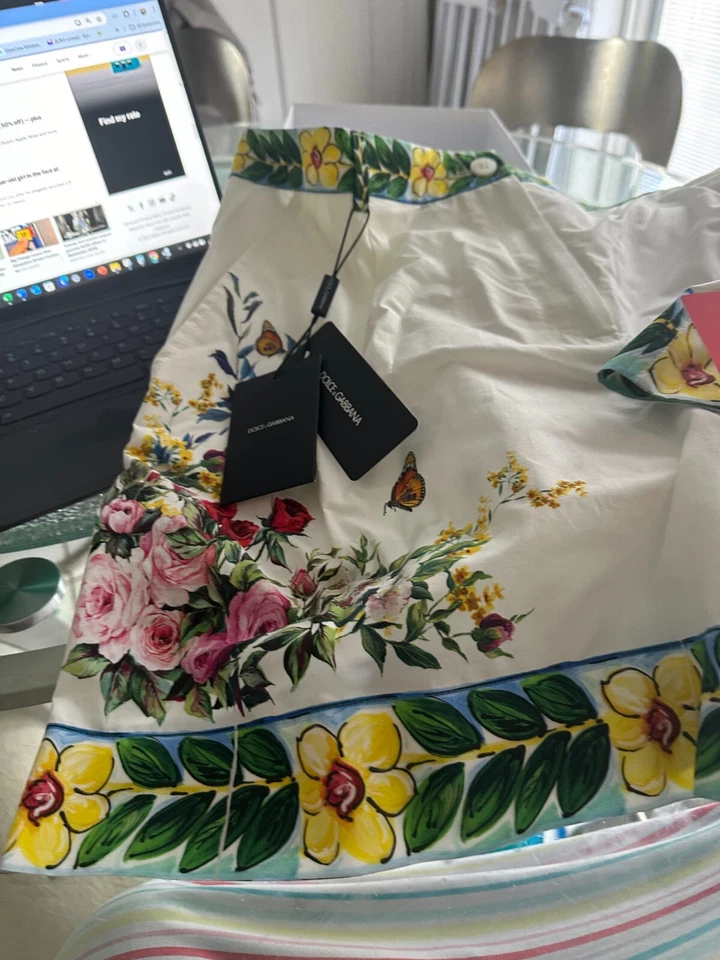 Dolce Gabbana - Nuevos Bermudas Pantalones Cortos - Talla 50 - Etiquetas adjuntas