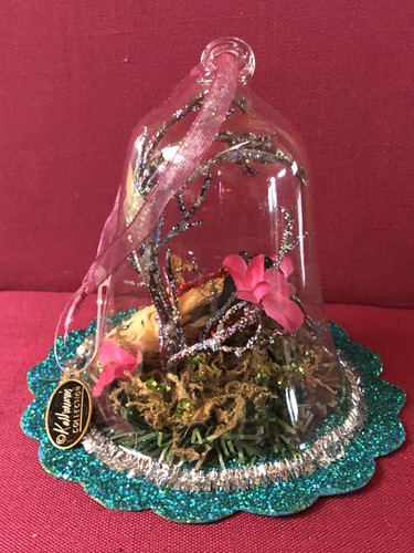 Katherine Collection Bird in Glass Dome Cabinets Curiosities Christmas Ornament - Picture 3 of 4