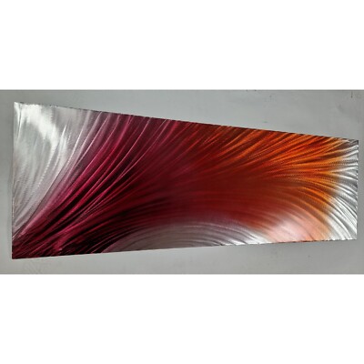 Gefieder. Moderne abstrakte zeitgenössische Wandkunst aus Metall. Rot und Silber 