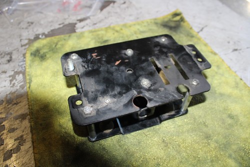 2002 Harley-Davidson Dyna Low Rider FXDL FUSE BOX PANEL - Picture 8 of 10